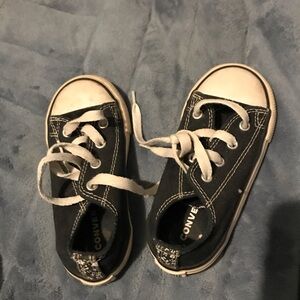 Vintage kids converse, used but that’s why make them cool! Size 9